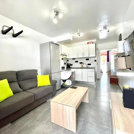 아파트 Nice With Wifi,pool, Near The Beach In Tenerife Sur,