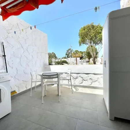 Nice With Wifi,pool, Near The Beach In Tenerife Sur, 아파트 코스타델실렌시오