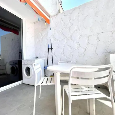 아파트 Nice With Wifi,pool, Near The Beach In Tenerife Sur, 코스타델실렌시오
