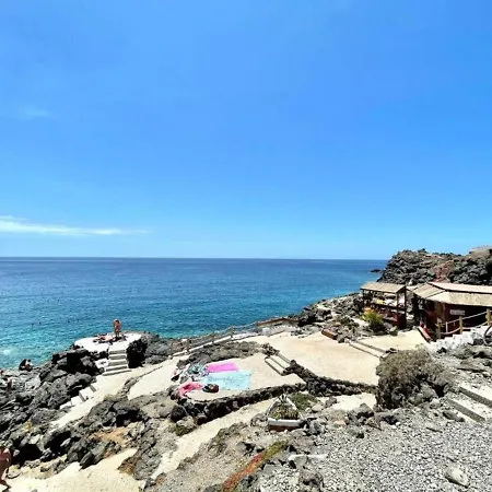 Nice With Wifi,pool, Near The Beach In Tenerife Sur, 아파트