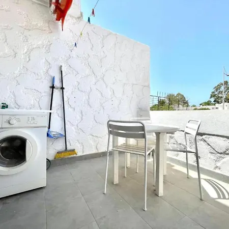 Lägenhet Nice With Wifi,pool, Near The Beach In Tenerife Sur,