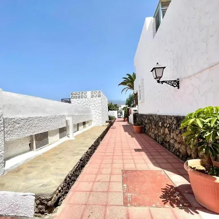 Nice With Wifi,pool, Near The Beach In Tenerife Sur, *